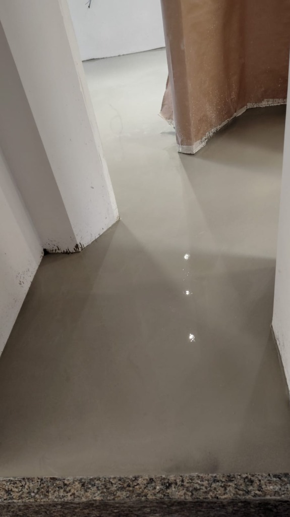 Acabamento em porcelanato líquido de alta resistência